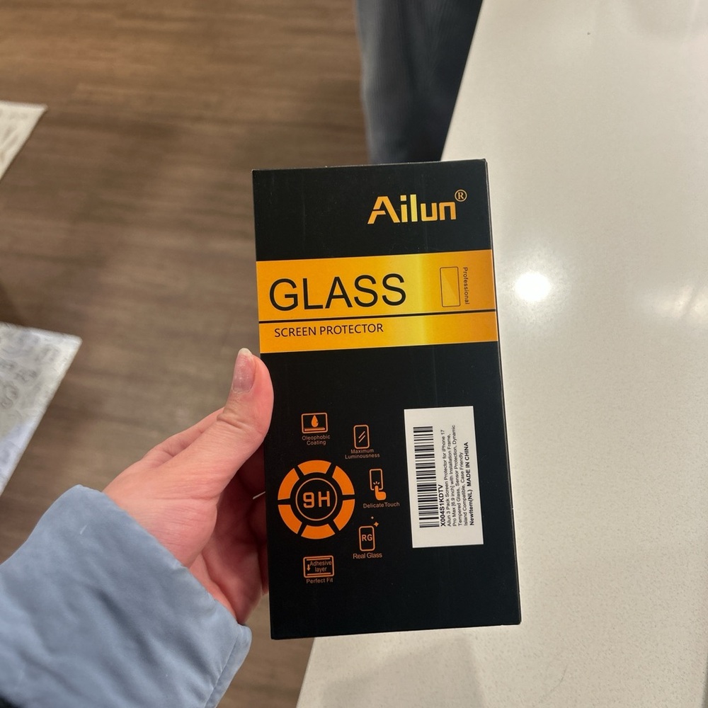 Ailun Tempered Glass Screen Protector - Black and Orange